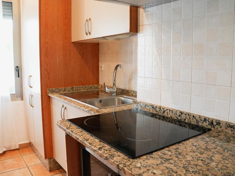 Two-Bedroom Apartment with Garden View image 2