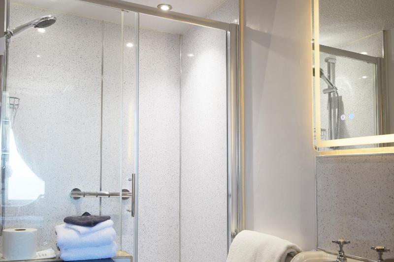 Double Room with Sea View image 2