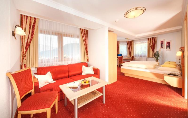 Twin Room with Bay Window and Balcony image 1