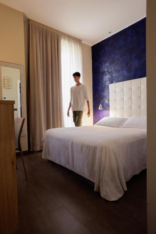 Single Room image 1