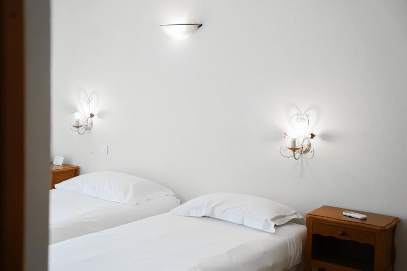 Quadruple Room image 4