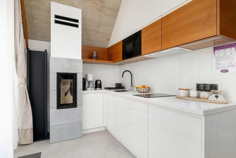 Górska Odskocznia - Apartament z Parkingiem oraz Dostępem do Basenu & Sauny by Noclegi Renters - image 28