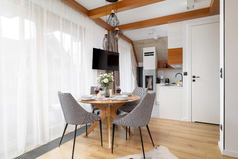 Górska Odskocznia - Apartament z Parkingiem oraz Dostępem do Basenu & Sauny by Noclegi Renters - image 21