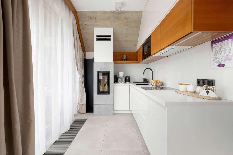 Górska Odskocznia - Apartament z Parkingiem oraz Dostępem do Basenu & Sauny by Noclegi Renters - image 24