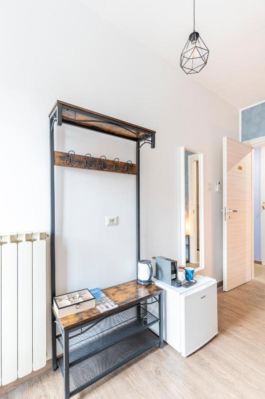 Economy Double Room image 2