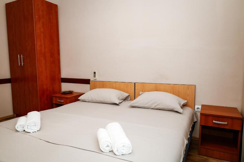 Double or Twin Room with Shared Bathroom image 4