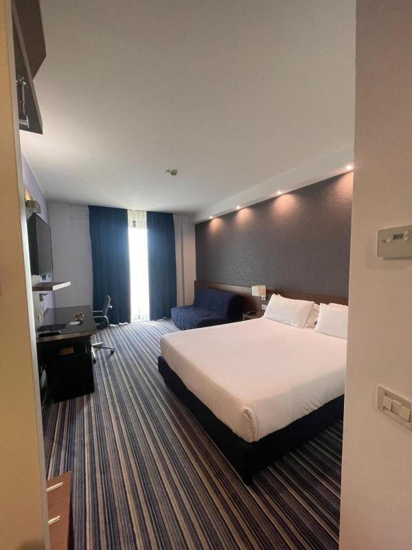 Double Room with Sofa Non Smoking image 3