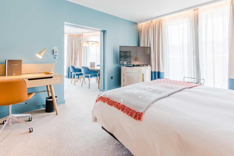 One-Bedroom King Suite image 1