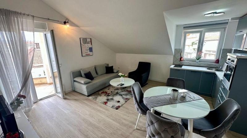 One-Bedroom Apartment with Balcony image 3