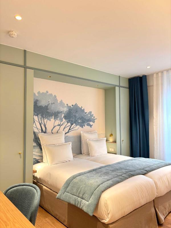 Superior Triple Room image 2