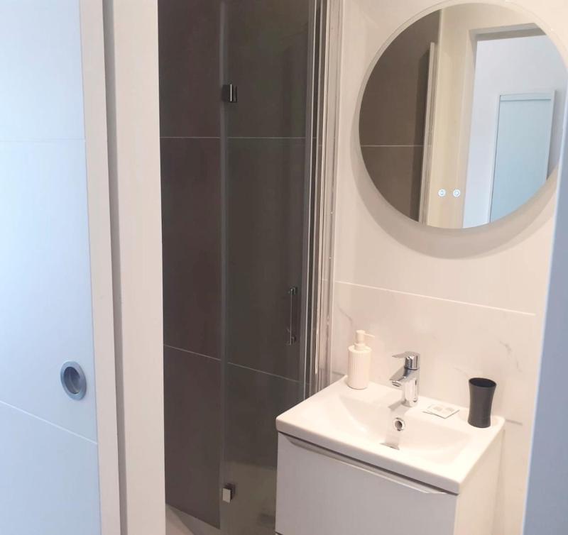 Single Room with Terrace image 4