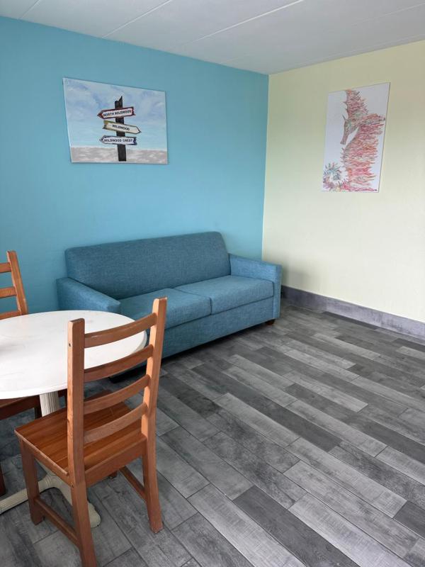 Family Suite with Kitchen image 4