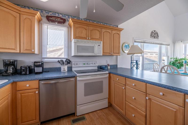Seas The Day - Corolla Sea Loft Village Condo 65 Yards to Beach Pool Tennis - image 10