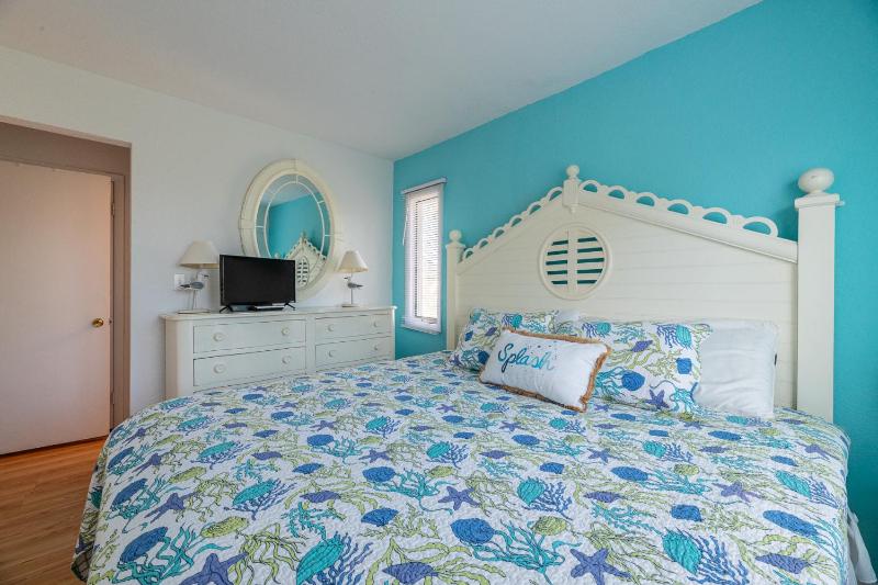 Seas The Day - Corolla Sea Loft Village Condo 65 Yards to Beach Pool Tennis - image 6