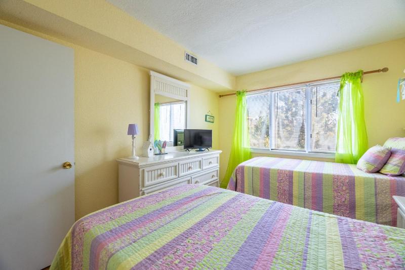 Seas The Day - Corolla Sea Loft Village Condo 65 Yards to Beach Pool Tennis - image 8