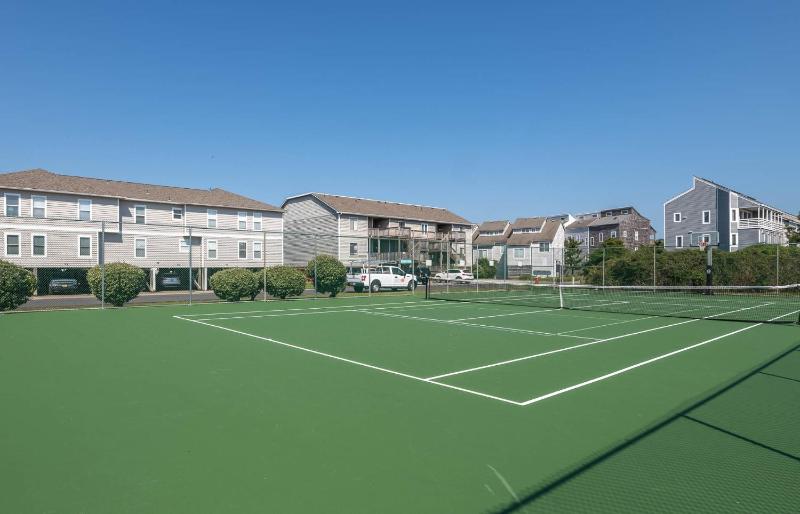 Seas The Day - Corolla Sea Loft Village Condo 65 Yards to Beach Pool Tennis - image 4