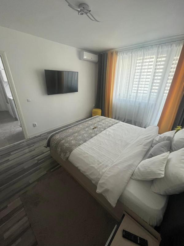 Luxury Apartment - image 13