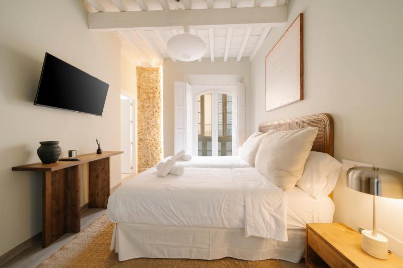 Double or Twin Room with Balcony image 1