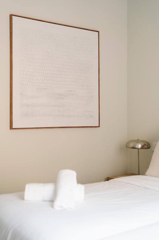 Standard Double Room image 3