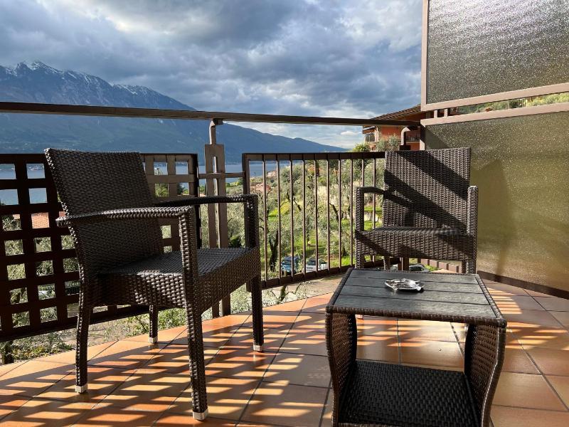 Superior Double Room with Lake View image 4