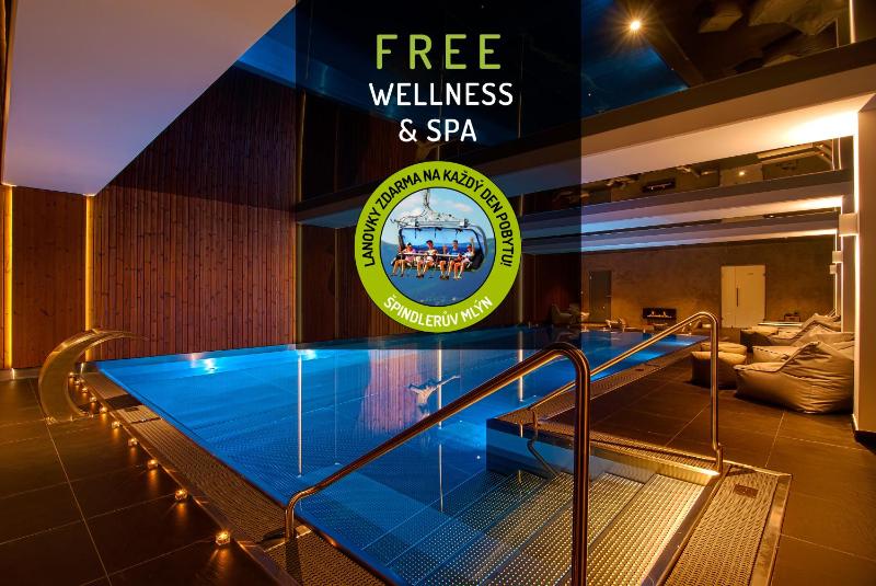 Deluxe Double Room with Balcony/Terrace and Unlimited Access to the Wellness and Pool image 2