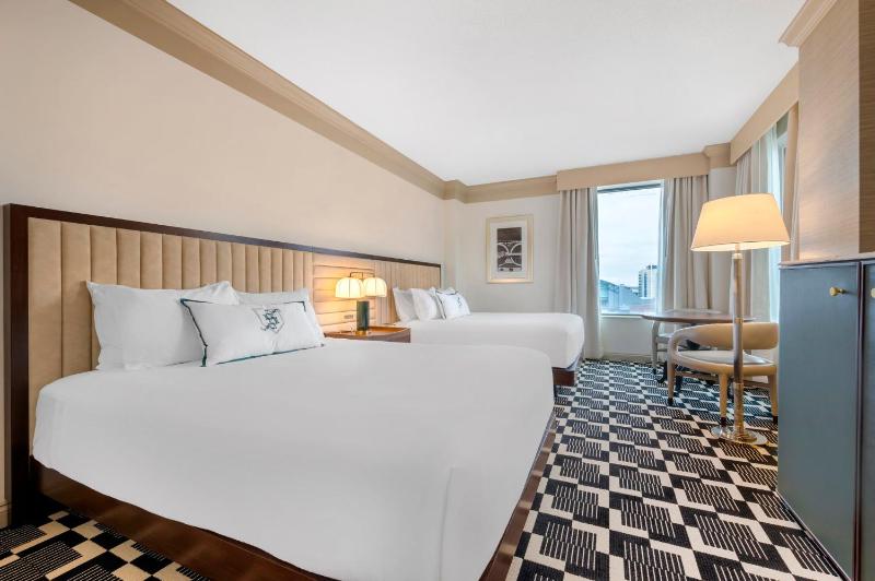Deluxe Double Room with Two Double Beds image 4