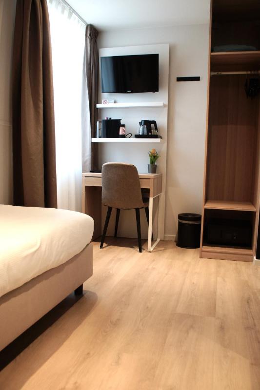 Superior Single Room image 3