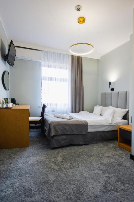 Standard Single Room image 3