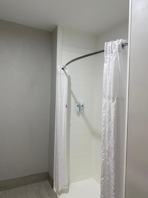 King Suite - Non-Smoking image 1