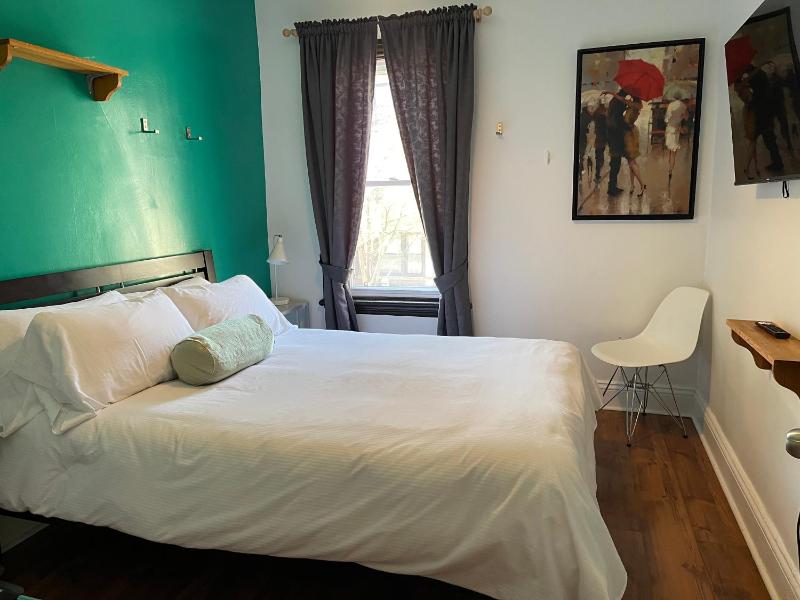 Barefoot Inn - image 12