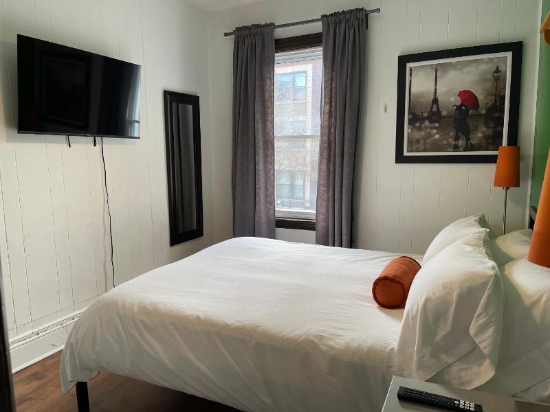 Barefoot Inn - image 13