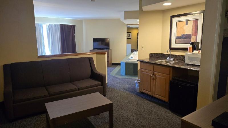 Executive Suite image 2