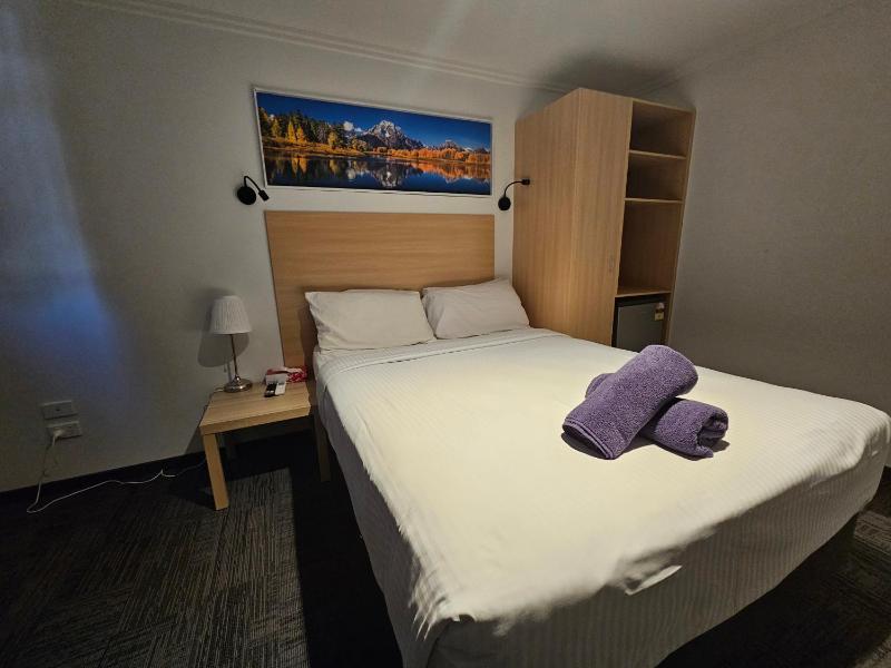 Econo Lodge Rivervale - image 9