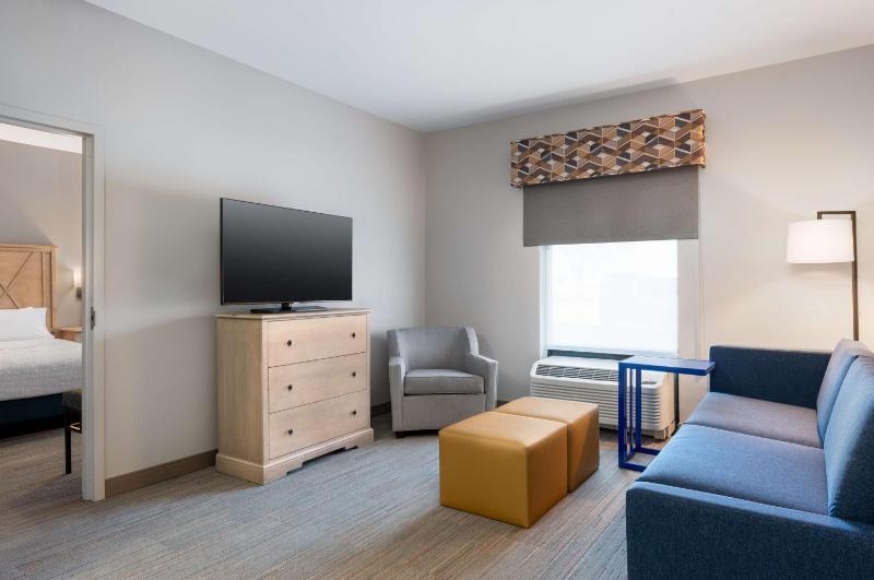 One-Bedroom Queen Suite - Non-Smoking image 4