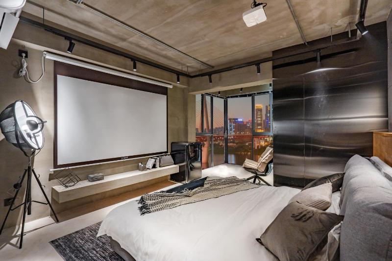 Nuanyu Drones show river view suite - Hongyadong Branch - image 17