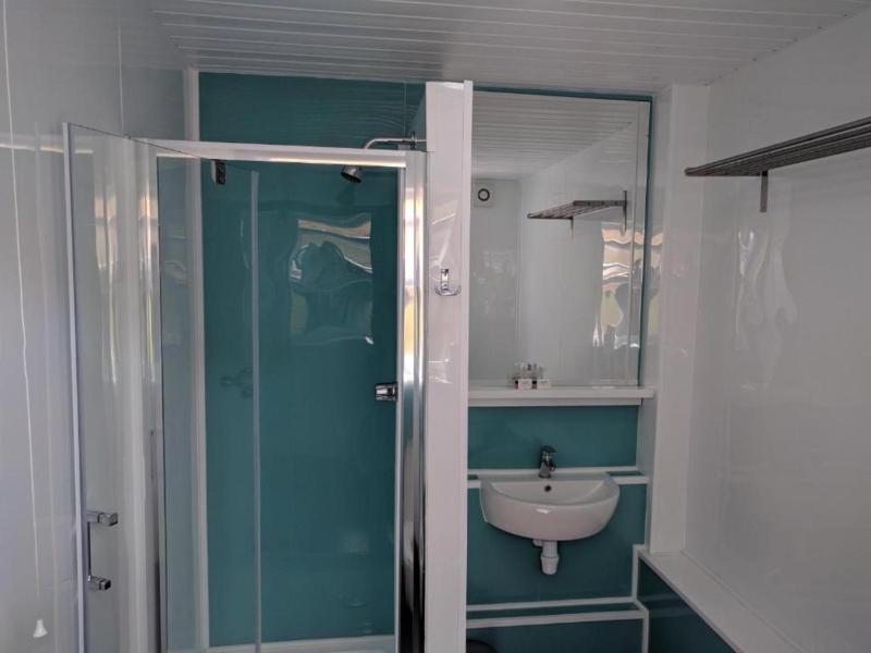 Standard Quadruple Room image 4