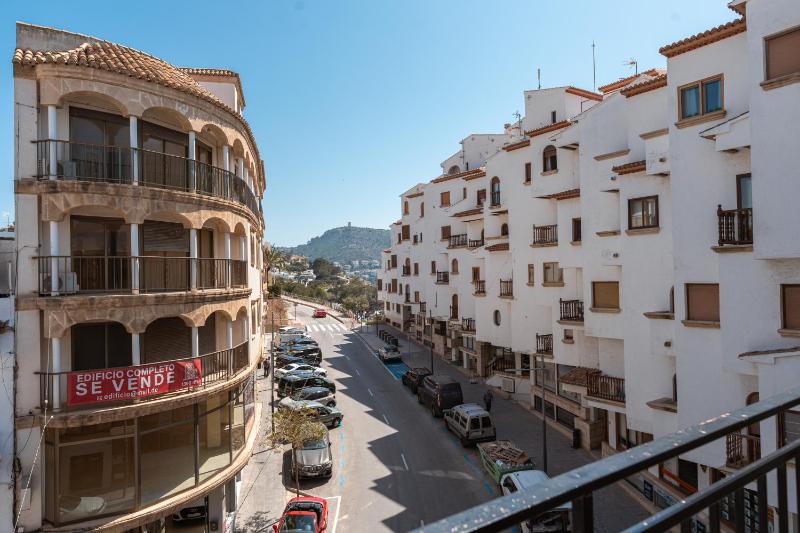 Double or Twin Room image 4