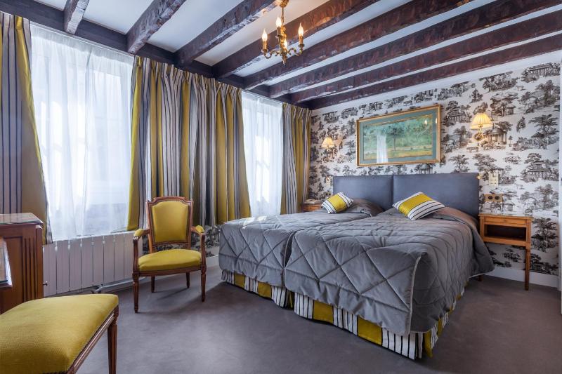 Deluxe Double Room image 2