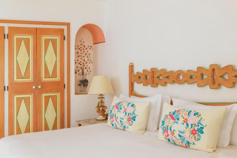 Deluxe Room image 1