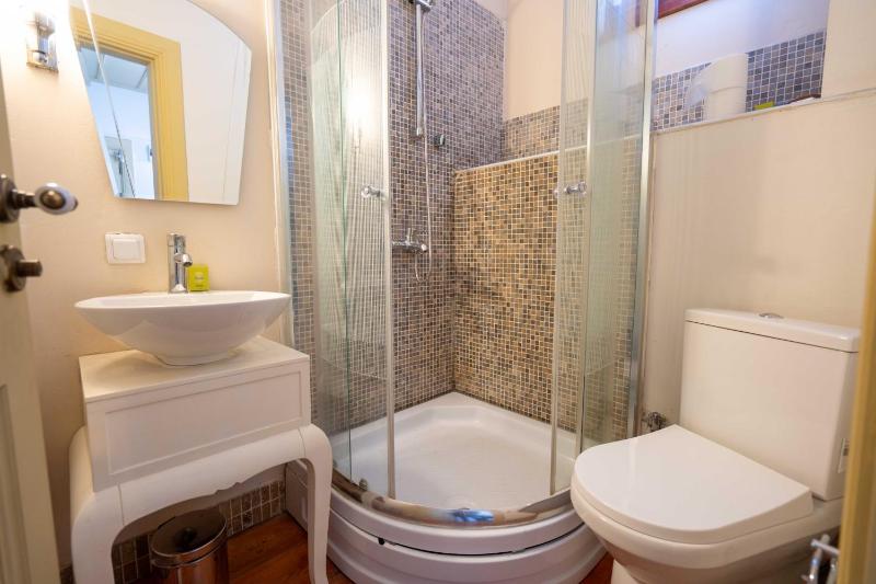 Standard Single Room image 2
