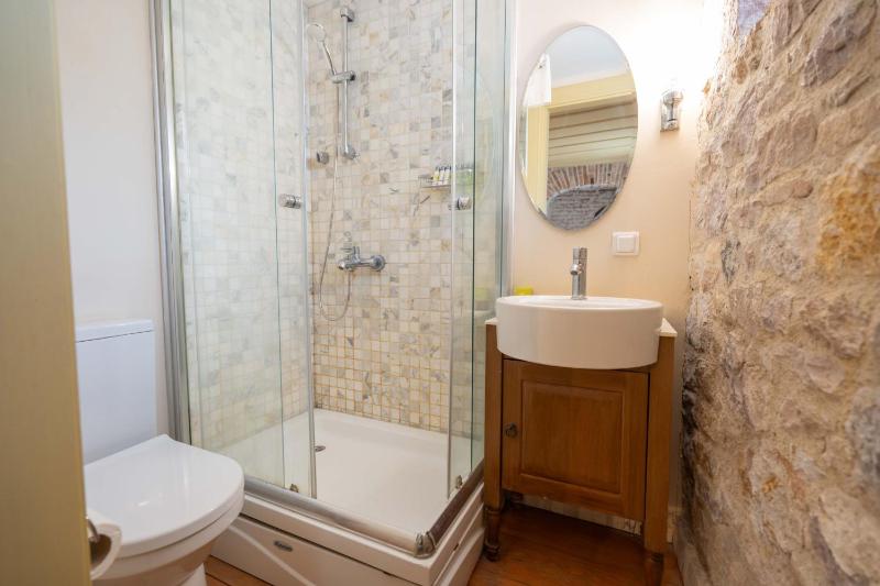 Standard Double or Twin Room image 2