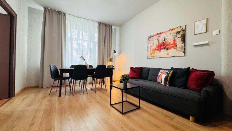 Ideal Home - Spacious & Modern Accommodation near Unirii Square - image 14