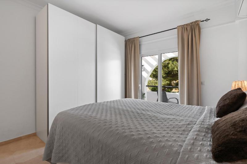Cozy apartment with pool by Costarentals - Ref 153 - image 16