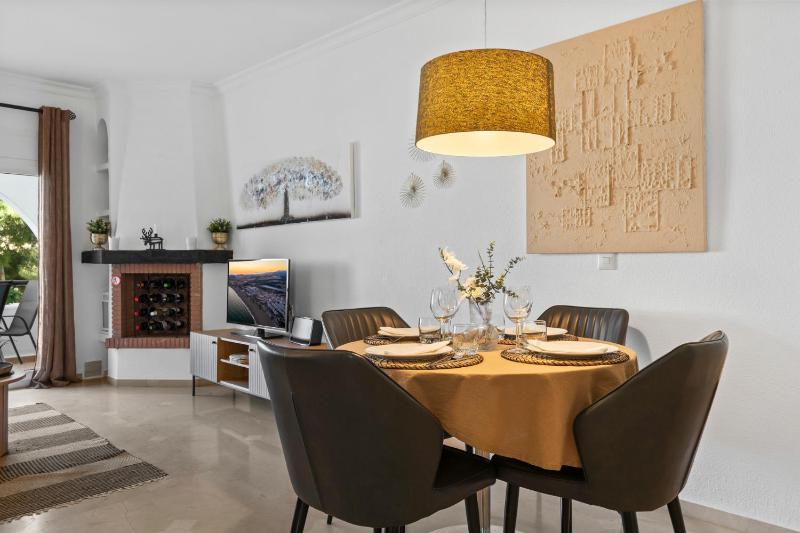 Cozy apartment with pool by Costarentals - Ref 153 - image 31