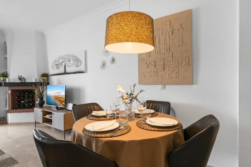 Cozy apartment with pool by Costarentals - Ref 153 - image 22