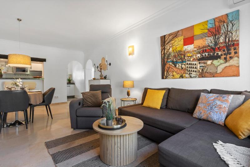 Cozy apartment with pool by Costarentals - Ref 153 - image 38