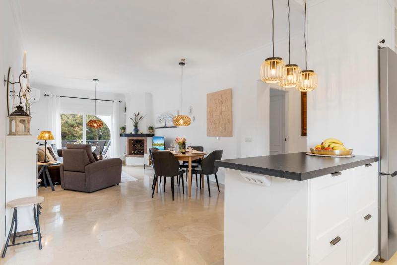 Cozy apartment with pool by Costarentals - Ref 153 - image 21