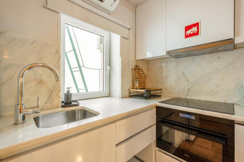 Two-Bedroom Apartment with mezzanine image 3