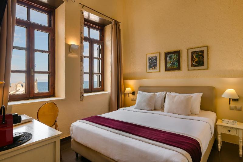 Double Room with Sea View image 1