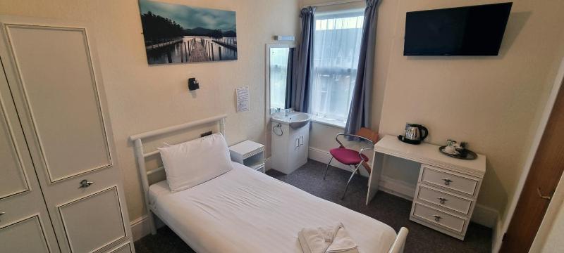 Single Room image 1